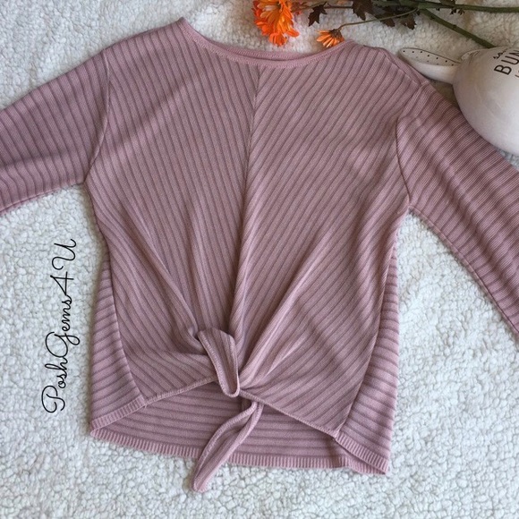 PRELOVED ✨ Sweater - Picture 2 of 5